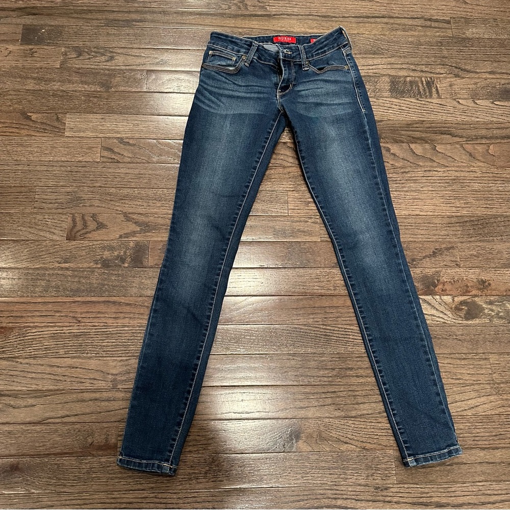Guess Los Angeles Medium Rise Curvy Skinny